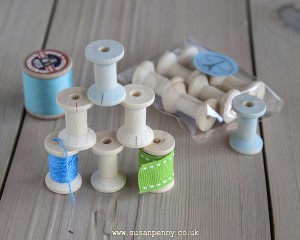 6 Wooden Cotton Reels Spools Empty Thread Bobbins – Wood MIS001