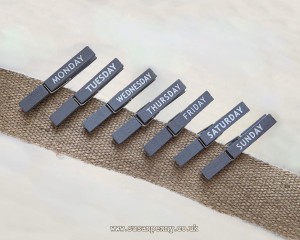 7 Grey Painted Days of the Week Wooden Pegs – MIS005